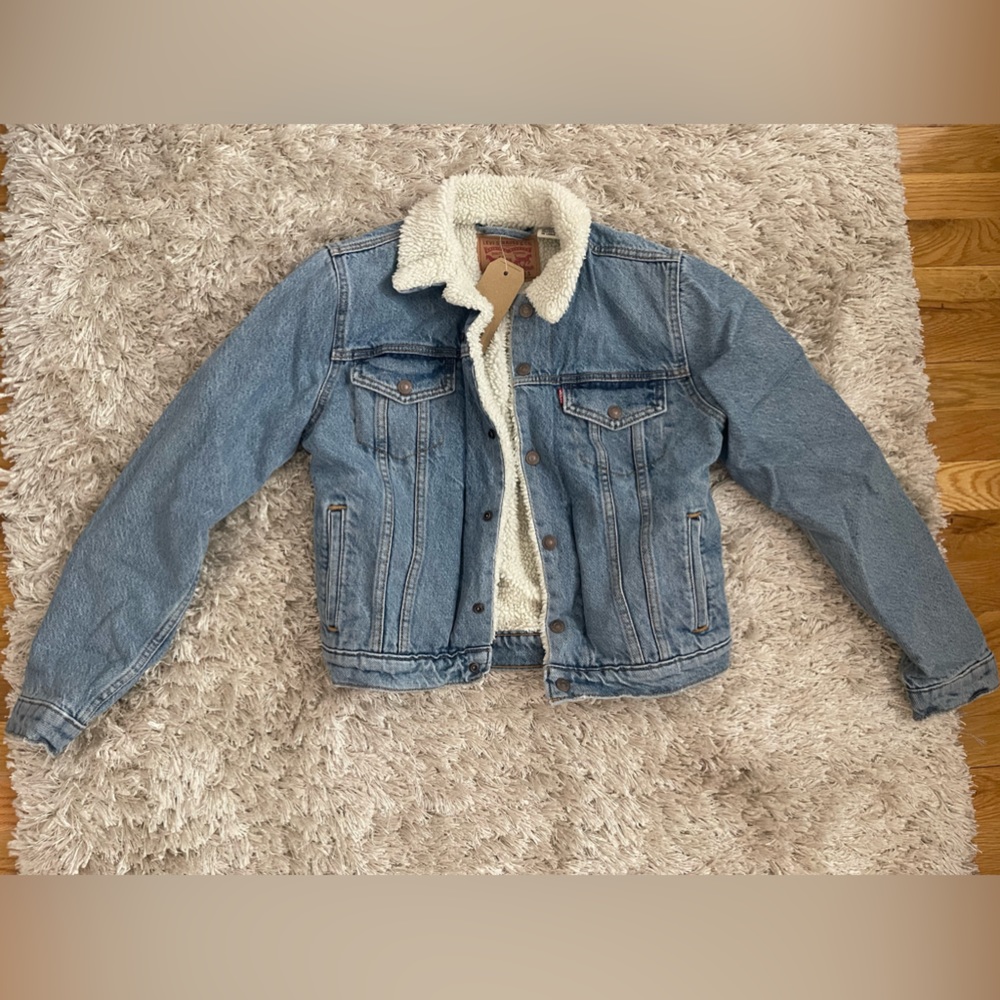 Levi Sherpa lined cropped trucker denim jacket